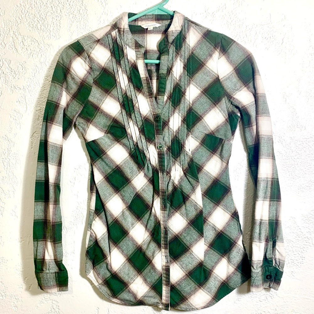 Like new comfy button up